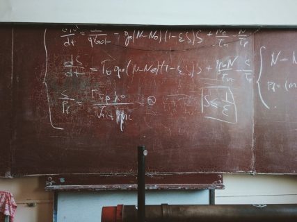 数学界のエース 東大理 生が数学 物理を解説します